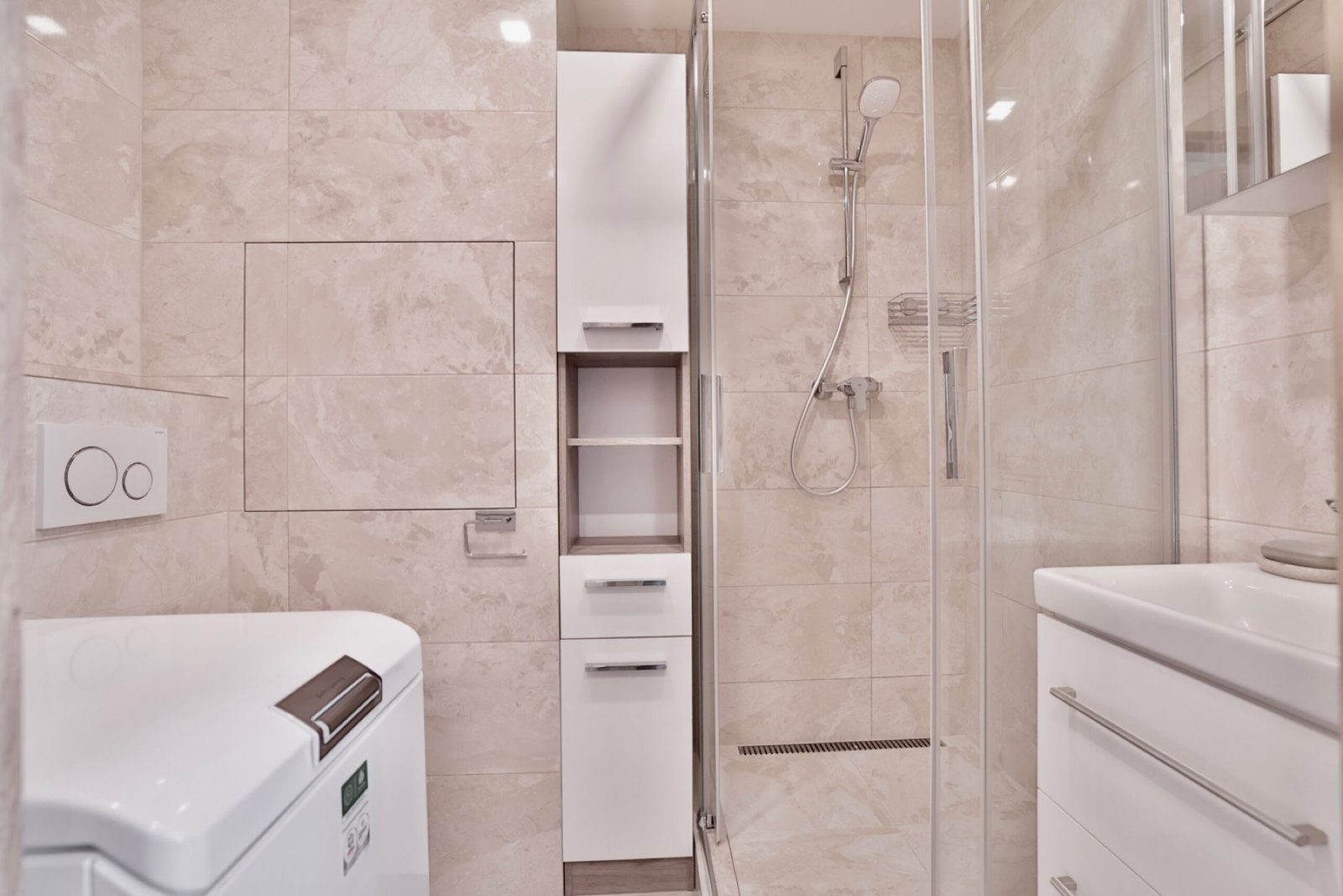 Investiční byt 1+kk u metra Střížkov po rekonstrukci, lodžie 9 m²